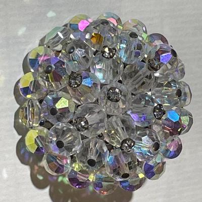 Vintage Aurora Borealis Crystal Rhinestone Brooch in Good Preowned Condition.