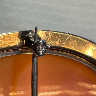 Ornate Antique Victorian 10K White Gold Carved Shell Cameo Pin 1.25" x 1.50" in Good Preowned Condition.