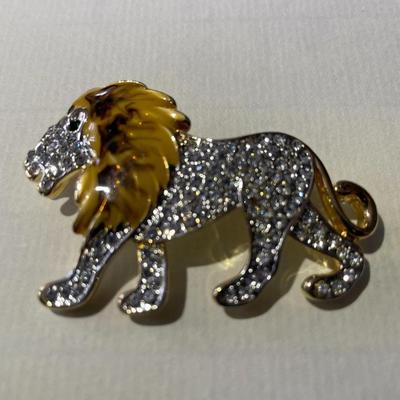 Vintage Rhinestone & Enamel Lion Fashion Pin/Brooch as Pictured.