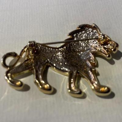 Vintage Rhinestone & Enamel Lion Fashion Pin/Brooch as Pictured.