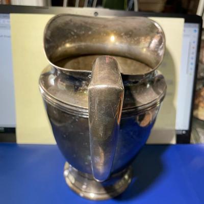 Vintage Windsor by Wm Rogers Silverplate Water Pitcher #3717 8.5" Tall Tarnished and Needs Polishing as Pictured.