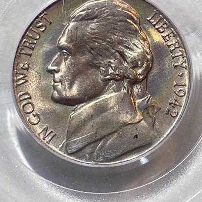 PCGS CERTIFIED 1942-D MS65 GOLDEN TONED JEFFERSON NICKEL AS PICTURED.