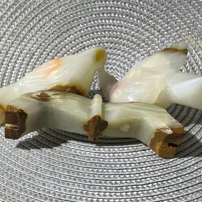 Vintage Carved Alabaster/Marble Love Birds 7" Wide x 3.75" Tall in VG Preowned Condition.