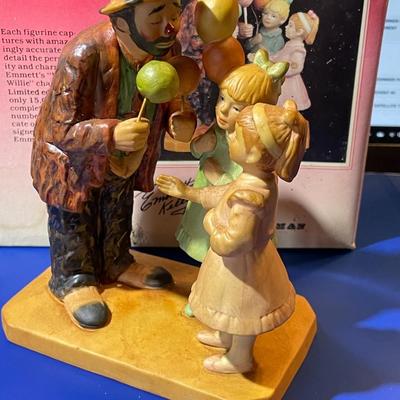 The Original Emmett Kelly Circus Collection Cotton Candy Figurine in Good Condition.