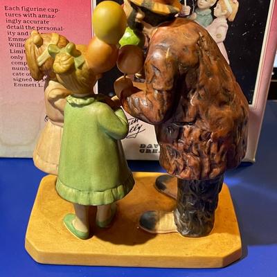 The Original Emmett Kelly Circus Collection Cotton Candy Figurine in Good Condition.