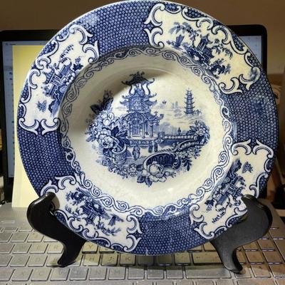 Vintage/Antique "ALLERTONS" England China Soup Bowl 8-7/8" Diameter in Good Preowned Condition.