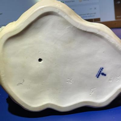 Lladro Porcelain Figurine "Little Bo Peep" 7" x 7.25" in Good Preowned Condition No Original Box.