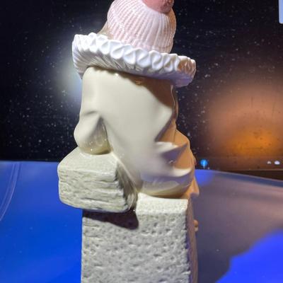 Lladro #5203 The Little Jester Figurine 8" Tall Glossy Finish in Very Good Preowned Condition No Original Box.