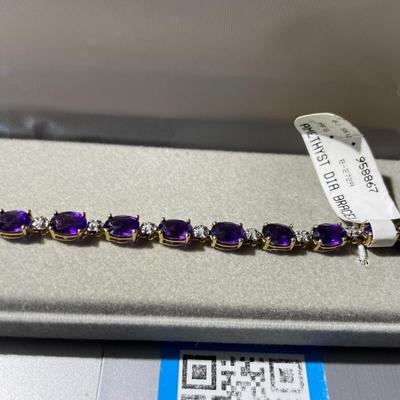 Ladies 14K Oval Amethysts & Diamond Chip Tennis Bracelet 5.4-Pennyweights TW 7" Long in VG Never Worn Condition as Pic'd.