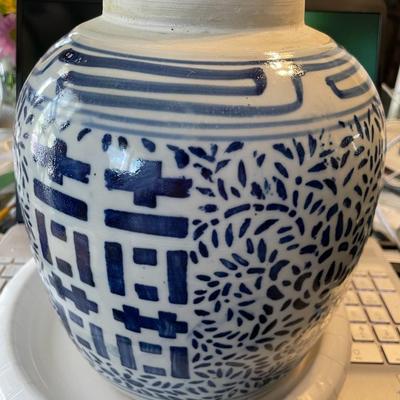 Antique Chinese Double Happiness Blue & White Ceramic Ginger Jar 9" Tall No Lid in VG Condition.