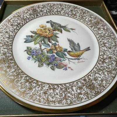 Vintage Lenox Annual Boehm Birds Porcelain Plate 1971 Goldfinch Plate 10.5" in Original Box as Pictured.