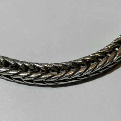 Vintage .925 Sterling Silver 8" Solid Weave Bracelet in Very Good Preowned Condition. (31.6 Grams TW).
