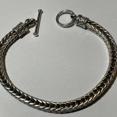 Vintage .925 Sterling Silver 8" Solid Weave Bracelet in Very Good Preowned Condition. (31.6 Grams TW).
