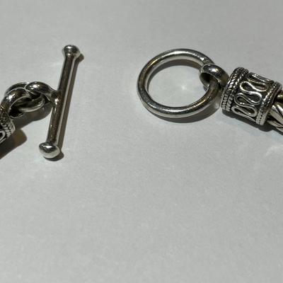 Vintage .925 Sterling Silver 8" Solid Weave Bracelet in Very Good Preowned Condition. (31.6 Grams TW).