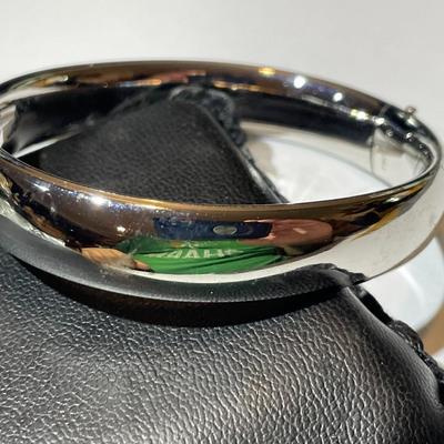 Vintage Never Worn Condition Sterling Silver .925 Standard 7" Bangle Bracelet 1/2" Wide as Pictured.