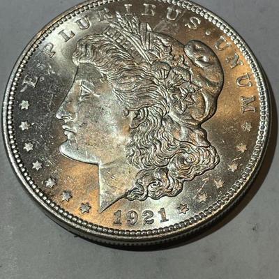 1921-P NICE ORIGINAL CHOICE UNCIRCULATED MORGAN SILVER DOLLAR AS PICTURED.