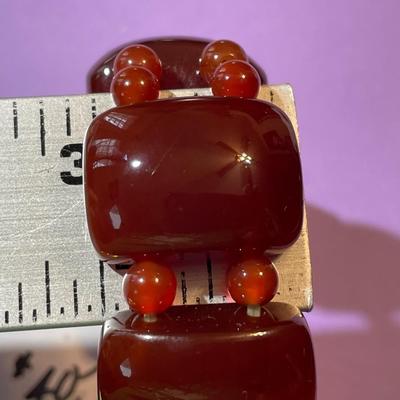 Vintage Nicely Made Carnelian Fashion Stretch Bracelet 1" Wide in VG Preowned Condition.
