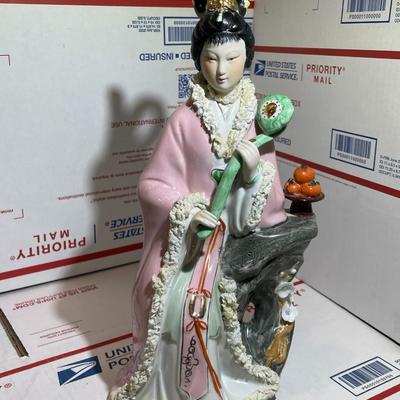 Vintage Chinese 20th Century Porcelain/Bisque Lady Figurine 12" Tall and in Good Preowned Condition.