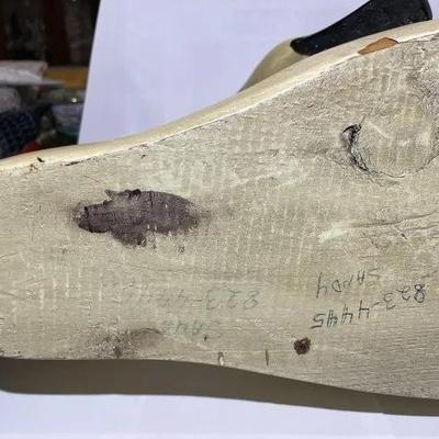 VINTAGE Large 17" White Swan/Goose Wooden Decoy Hand Carved 18" Long in Good Preowned Condition.