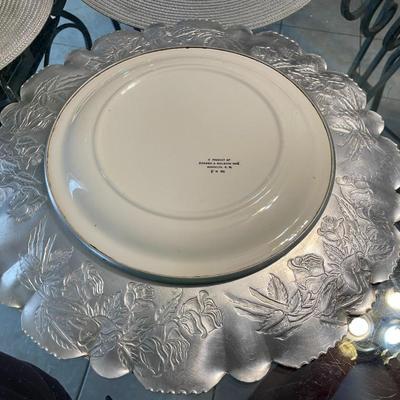 Vintage Farber & Shelvin Aluminum Charger Plate / Handwrought Aluminum 15.5" Diameter in VG Preowned Condition.