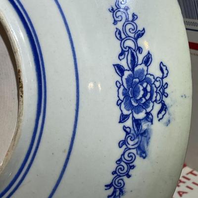 Early Japanese Edo Period 11.5" Stoneware Figural Plate in Good Preowned Condition.