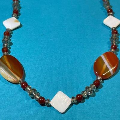 Vintage Mid-Century Gorgeous Crystal Bead Necklace in VG Preowned Condition as Pictured.