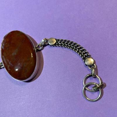 Vintage Nicely Made Carnelian Fashion Sterling Silver Bracelet in Good Preowned Condition.
