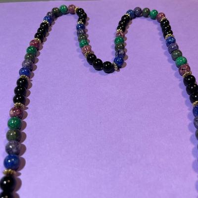 Vintage Onyx/Agate 28" Fashion Bead Necklace w/Gold-tone Spacers in VG Preowned Condition.