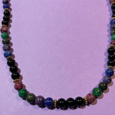 Vintage Onyx/Agate 26" Fashion Bead Necklace w/Gold-tone Spacers in VG Preowned Condition.