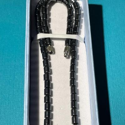 Vintage HEMATITE 17" Fashion Heart Necklace in VG Preowned Condition.