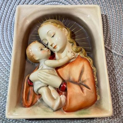 MJ Hummel Madonna & Baby Jesus Plaque 48/II Made in Germany in Good Preowned Condition.