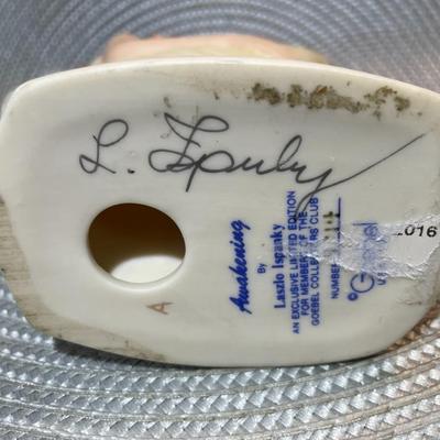 1979 Laszlo Ispanky Signed Limited Edition Goebel Figurine in Good Preowned Condition.
