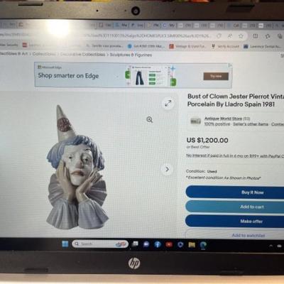 Bust of Clown Jester Pierrot Vintage Figurine Porcelain by Lladro Spain 1981 12" Tall in VG Preowned Condition.