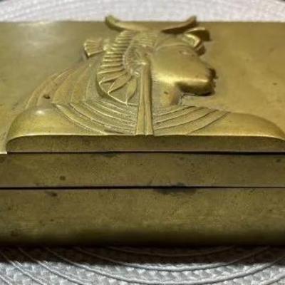 Vintage/Antique Egyptian Women Solid Brass Hinged Trinket Box 6" x 4" x 1.5" in Good Preowned Condition. (Possibly...