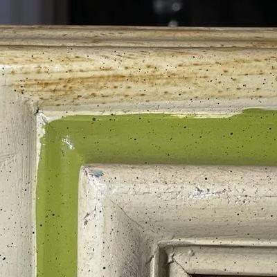 Vintage Signed Martin Oil on Artist Board 15" x 17" Bird Scene in a Light Green & Creme Colored All Wooden Frame Preowned...