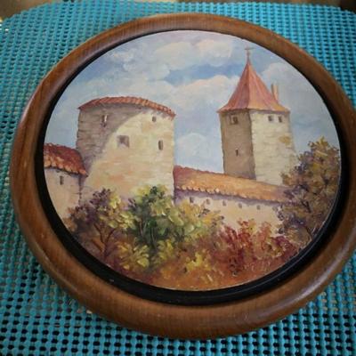 Vintage Echtes Teakholz Handgeformt Hand Painted Wooden Plaque 10" Diameter from an Estate.