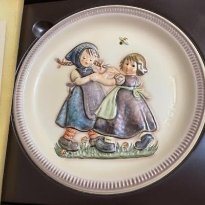 Hummel Plate Plaque 10" Spring Dance Anniversary Plate 1980 w/Coa in Original Box w/Paperwork as Pictured.