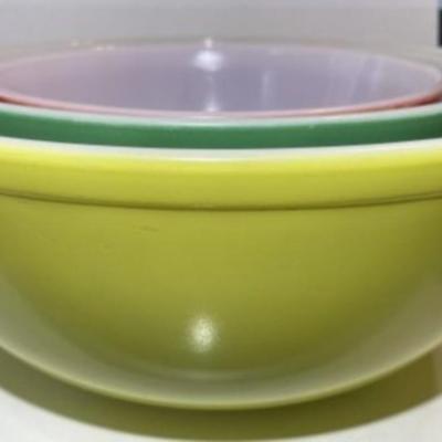3 VINTAGE Pyrex "Primary Colors Set" aka "400 Series" Nesting Bowls Milk Glass in Fair-Good Preowned Condition.
