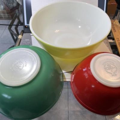 3 VINTAGE Pyrex "Primary Colors Set" aka "400 Series" Nesting Bowls Milk Glass in Fair-Good Preowned Condition.