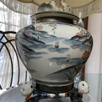 Fantastic Condition Japanese/Asian (Kutani?) Ginger Jar Lamp & Shade 27" Tall w/Shade in VG Preowned Condition.
