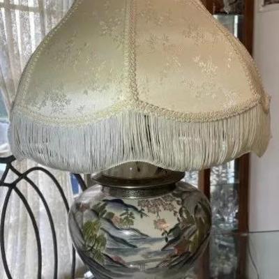Fantastic Condition Japanese/Asian (Kutani?) Ginger Jar Lamp & Shade 27" Tall w/Shade in VG Preowned Condition.