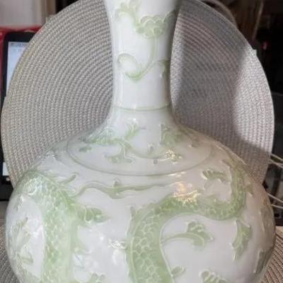 Vintage Chinese Qianlong Blue Under Glazed Mark Celadon Green & White 12" Dragon Lotus Vase in VG Preowned Condition.