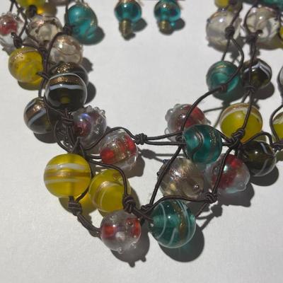 Marble Bead 18" Fashion Necklace w/Matching Earrings in New Never Worn Condition.