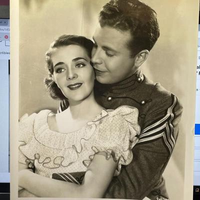 DICK POWELL, RUBY KEELER, & PAT O'BRIEN- 8x10 Movie Photograph by First National Productions Pictures as Pictured.