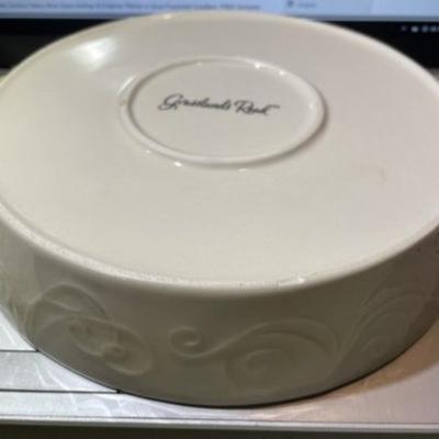 Irish Soda Bread Handled Dish Grasslands Road Celtic Heritage Green & Cream 9" Diameter.