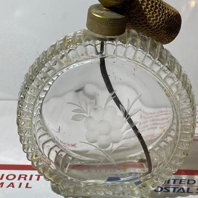 Devilbiss Art Deco Made in USA Etched Glass Perfume Bottle in Good Preowned Condition.
