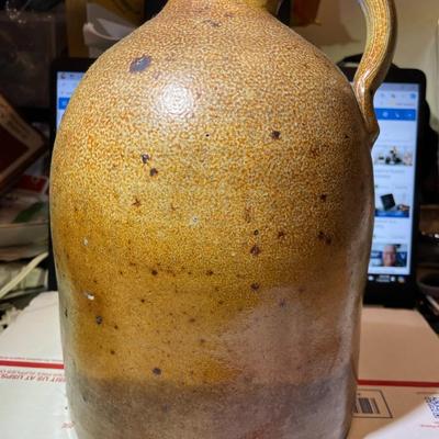 Vintage/Antique Redware/Stoneware 1-Gallon Jug 11" Tall in VG Preowned Condition.
