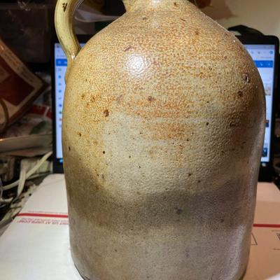 Vintage/Antique Redware/Stoneware 1-Gallon Jug 11" Tall in VG Preowned Condition.