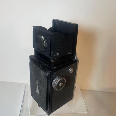 Lot 20. Vintage RicohFlex Camera
