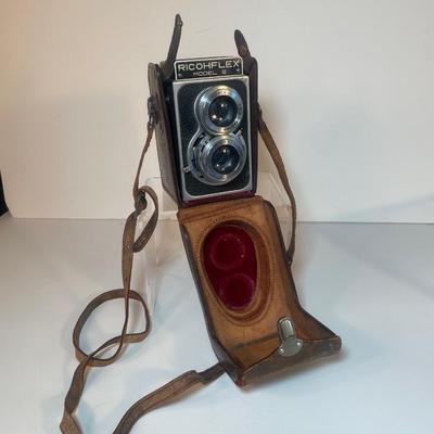 Lot 20. Vintage RicohFlex Camera